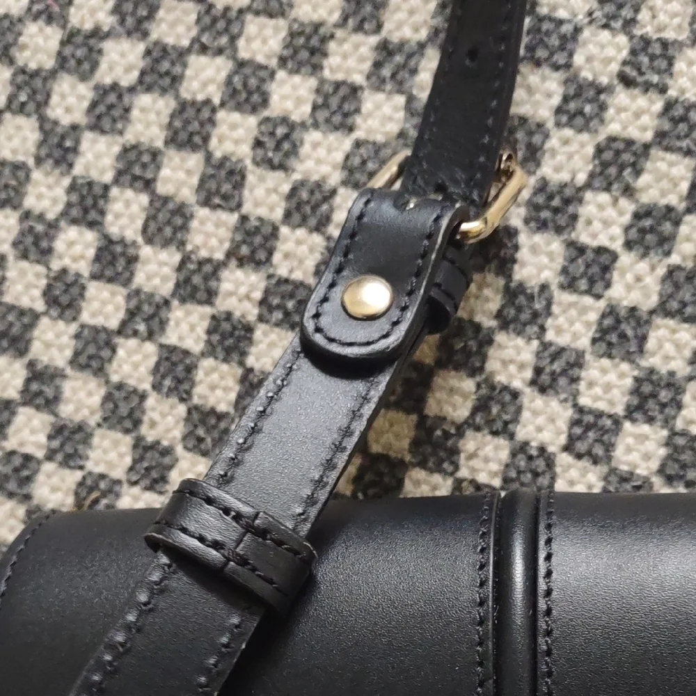 A.P.C. Betty Bag Black Leather Crossbody Bag - Picture 7 of 9